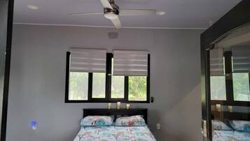 1 Schlafzimmer, Zimmersafe, Bügeleisen/Bügelbrett, kostenloses WLAN