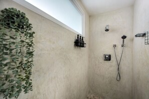 Shower, hair dryer, towels - Harbor & Beach Retreat | Pool, Spa & Balcony (Oceanside)