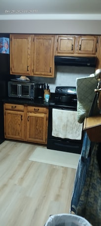 Private kitchen. Delightful 2-bedroom house with AC in vibrant Newark