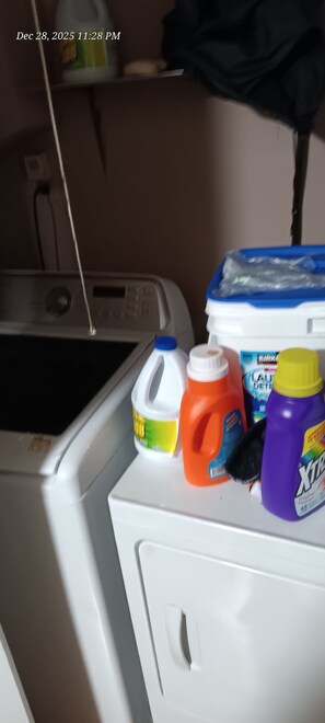 Interior - Delightful 2-bedroom house with AC in vibrant Newark (Newark)