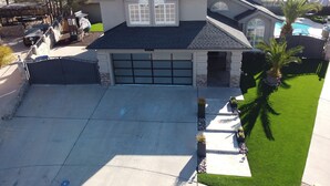Exterior - Comfy Modern Home with heated pool (El Paso)
