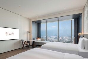 Phòng 2 giường đơn Deluxe | Bộ đồ giường kháng dị ứng, chăn bông, minibar, màn/rèm cản sáng 
