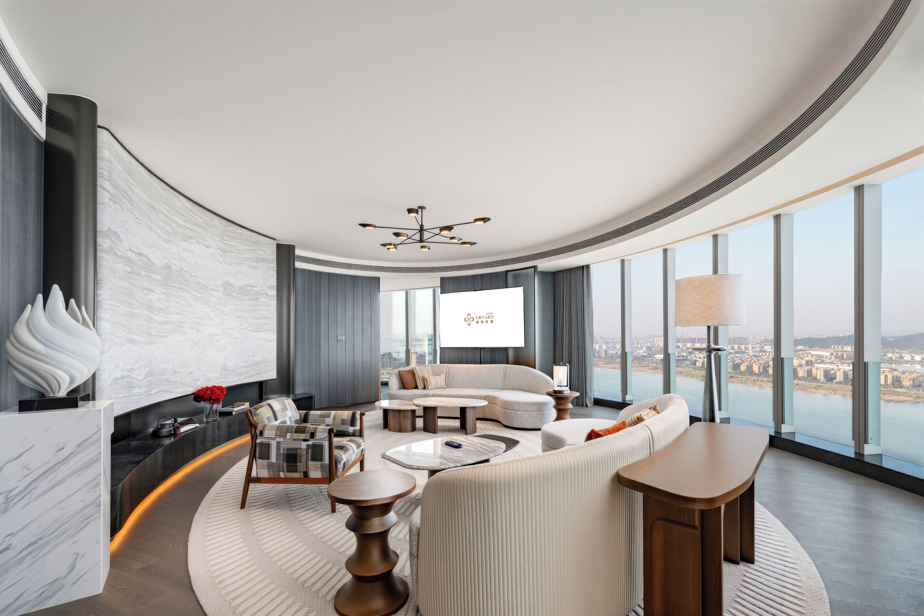 Suite Présidentielle, vue fleuve | Literie hypoallergénique, couette en duvet d'oie, minibar