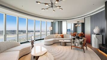 Literie hypoallergénique, minibar, rideaux occultants