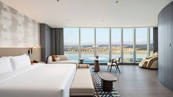 Literie hypoallergénique, minibar, rideaux occultants