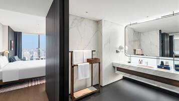 Habitación doble superior | Ropa de cama hipoalergénica, minibar y cortinas blackout