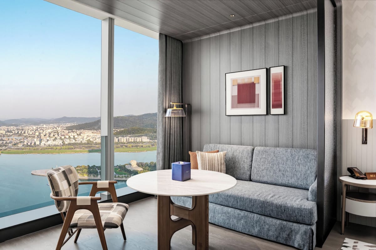 尊贵双人房, 河景 | 防过敏的被褥、迷你吧、遮光窗帘、隔音