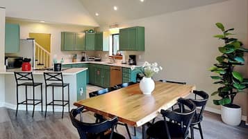 Studio (2 Bedrooms) | Property amenity