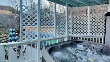 Studio (2 Bedrooms) | Property amenity