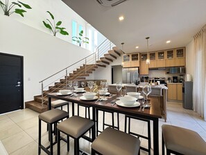 Dining - Breeze Point Beach House (San Luis la Herradura)