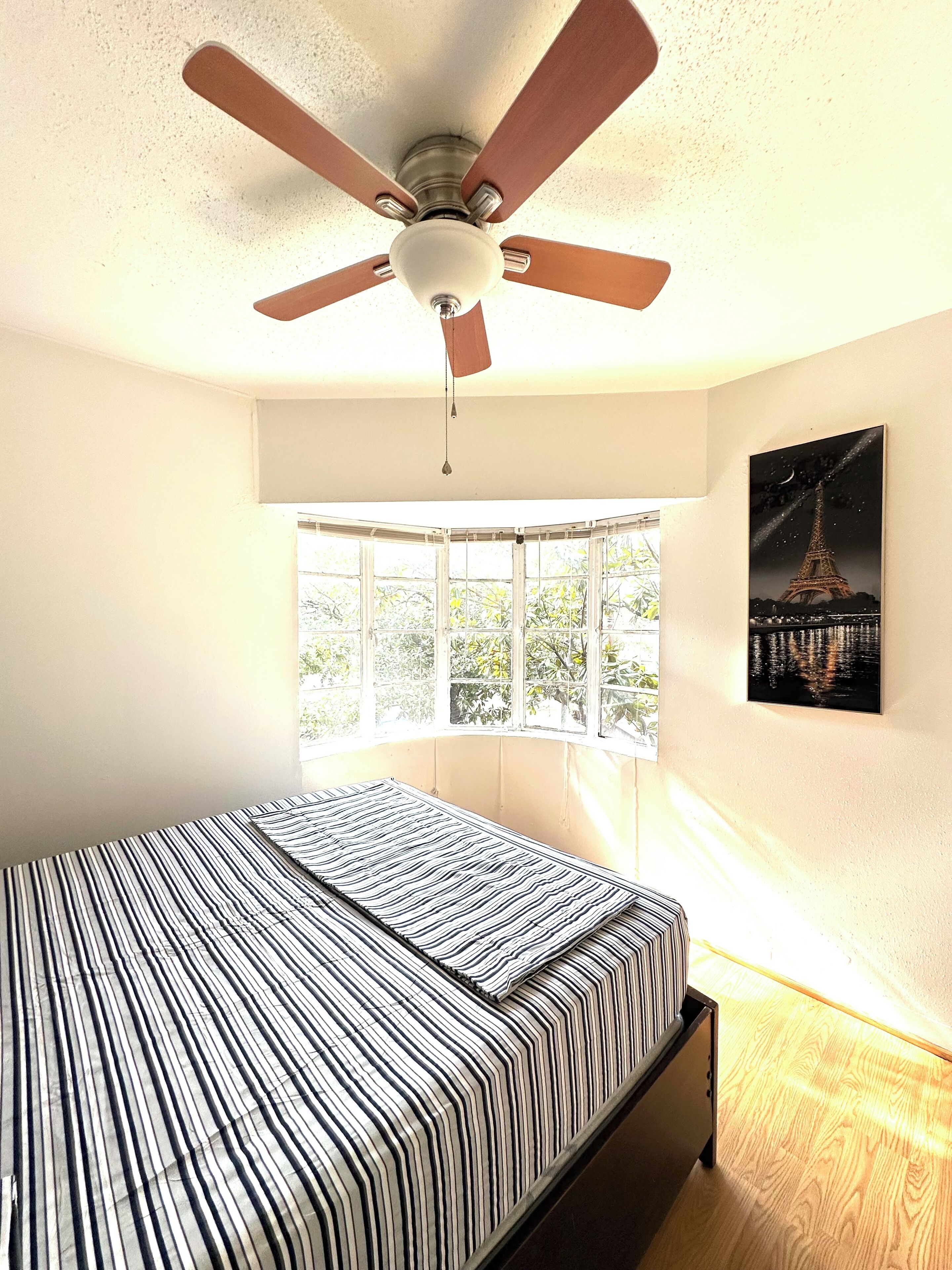 1 室のベッドルーム、セーフティボックス (室内)、デスク、WiFi (無料)