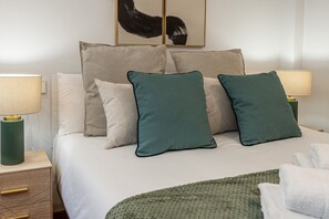 1 chambre, fer et planche à repasser, accès au Wi-Fi (inclus)