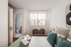 1 slaapkamer, een strijkplank/strijkijzer, gratis wifi