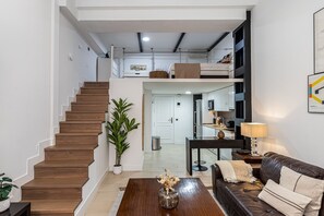TV - Waou Las Letras VII - Short Term Rental (Madrid)