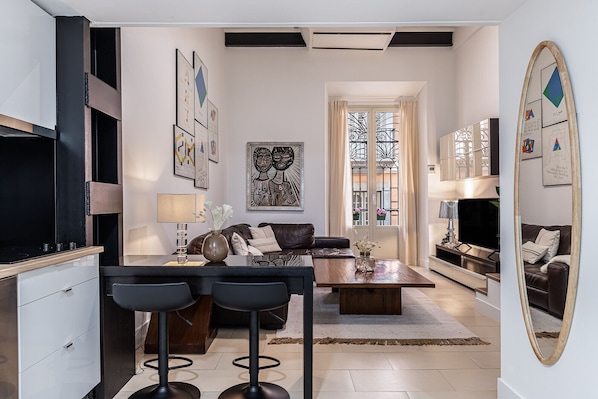 TV - Waou Las Letras VII - Short Term Rental (Madrid)