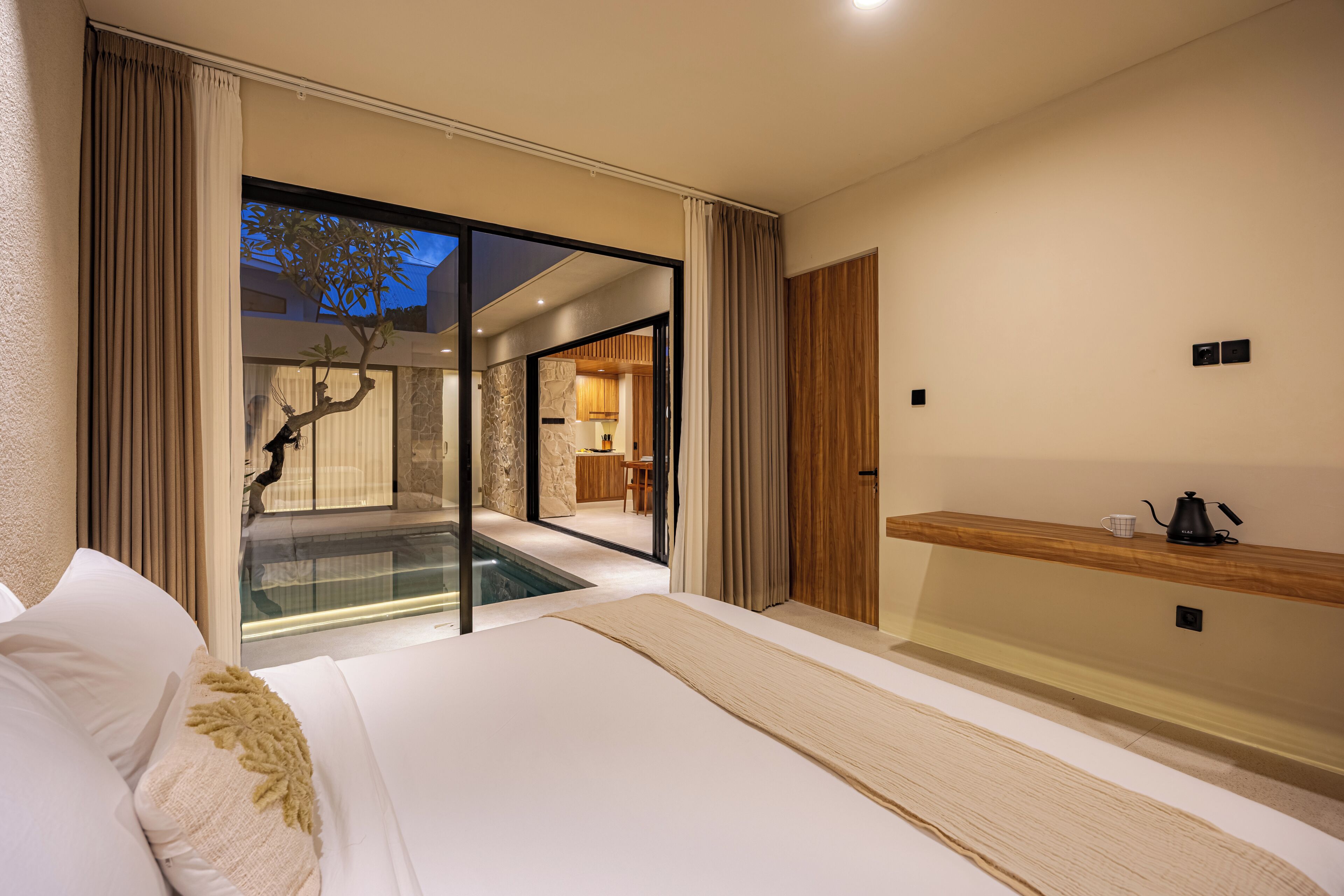 Vila design, 3 quartos, piscina particular | Cofres nos quartos, ferros/tábuas de passar roupa, berços grátis