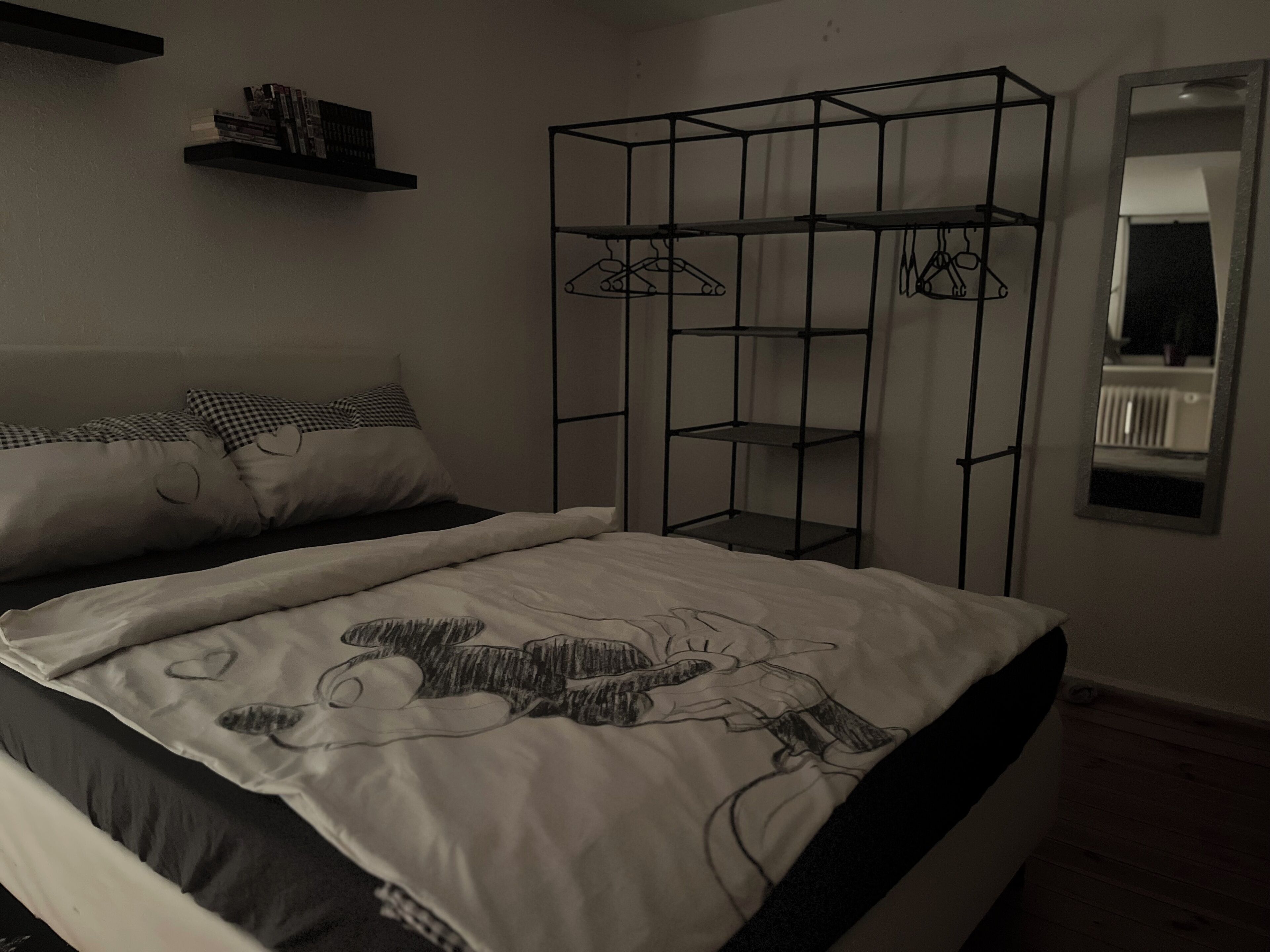Iron/ironing board, WiFi, bed sheets