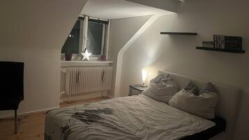 Bügeleisen/Bügelbrett, WLAN, Bettwäsche