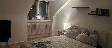 Bügeleisen/Bügelbrett, WLAN, Bettwäsche