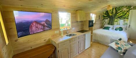 1 bedroom, free WiFi, bed sheets