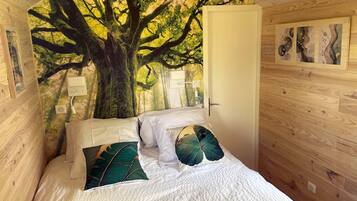 1 bedroom, free WiFi, bed sheets