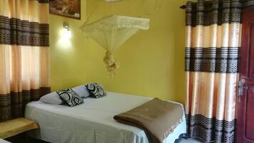 Chambre Confort Double ou avec lits jumeaux, vue montagne