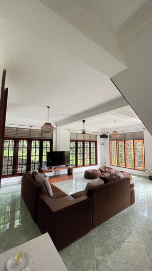 บริเวณภายนอก