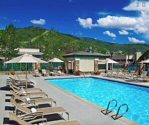 Pool - Spectacular Sheraton Studio - Stay in the Heart of the Resort! Ski in/out (Steamboat Springs)