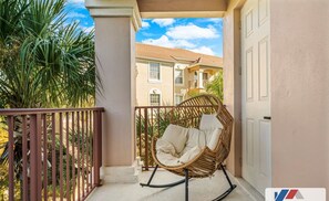 Property grounds - The Epic 3 Lake View Vista Cay Resort Orlando Florida (Orlando)
