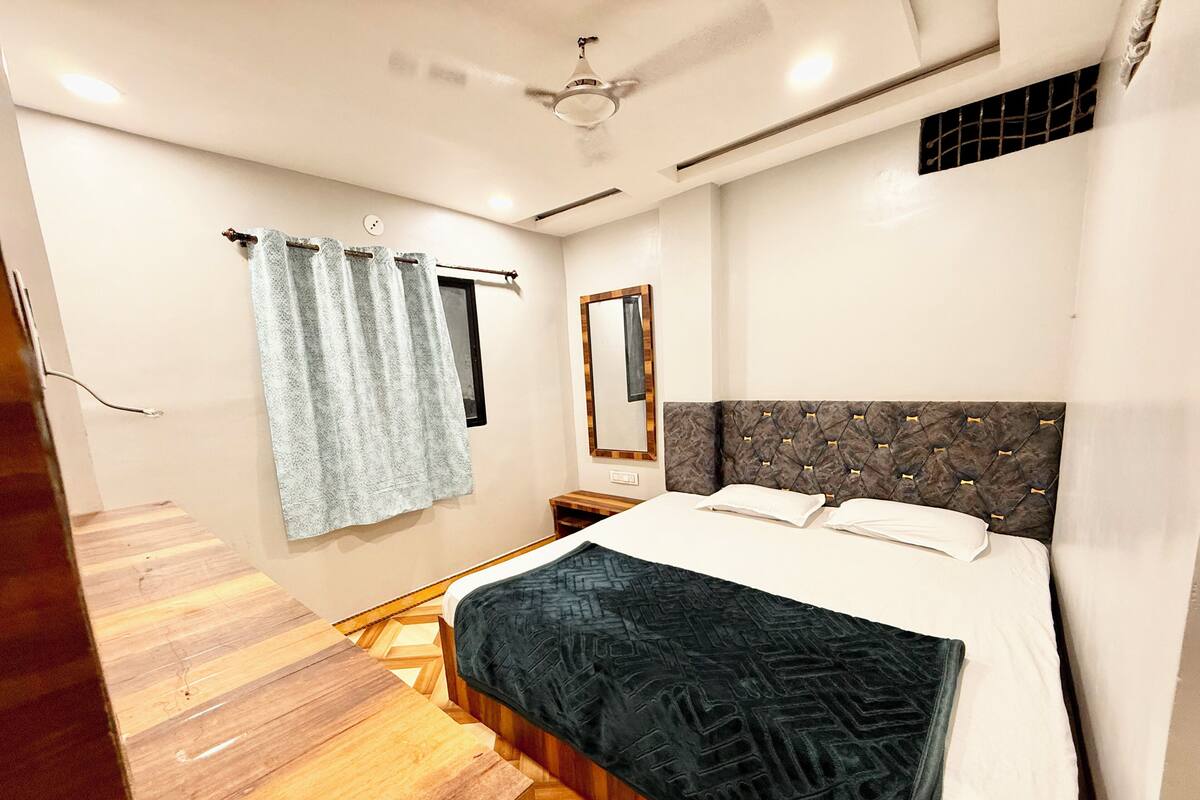 Deluxe Double Room | Premium bedding, desk, laptop workspace, free WiFi
