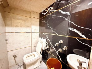 Buồng tắm vòi sen, vòi sen phun mưa, đồ dùng nhà tắm miễn phí 