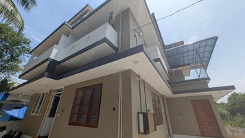 Villa, 6 Bedrooms, Balcony, Sea View | Exterior