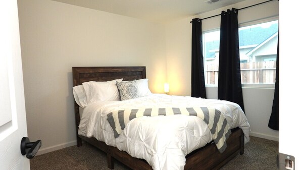 1 Schlafzimmer, Schreibtisch, Bügeleisen/Bügelbrett, WLAN