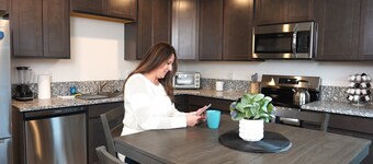 Room with Queen bed, Pets welcome