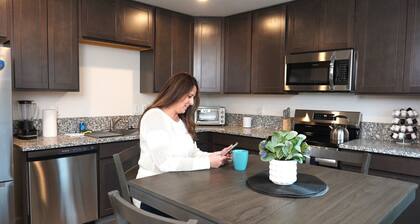 Room with Queen bed, Pets welcome