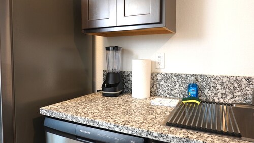 710 Soderquist Turlock - Bedroom 1