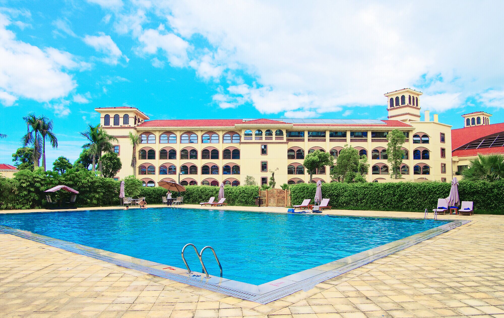 Seasonal outdoor pool