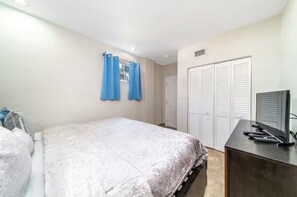 Strygejern/strygebræt, Wi-Fi, sengetøj