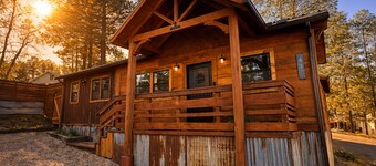 Rustline Haus - Cabin w/ Hot Tub, Walk to Village