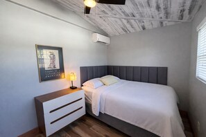 3 chambres, fer et planche à repasser, Wi-Fi gratuit, draps fournis