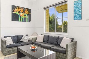 Interior - Waratah Cottage Bendalong (Bendalong)