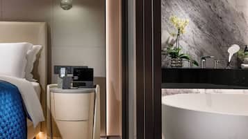 Iron/ironing board, free WiFi