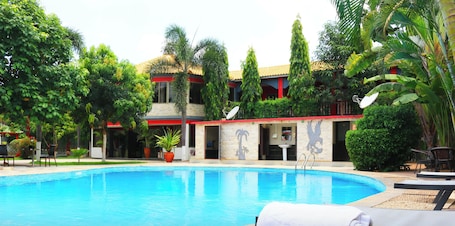 Exterior. Don Gal Hotel Luanda