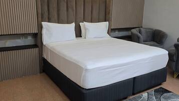 Executive suite | Een kluis op de kamer, een laptopwerkplek