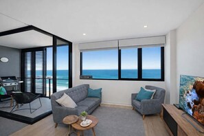 Televisión, oficina