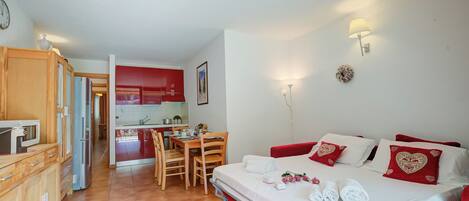 1 chambre, fer et planche à repasser, Wi-Fi, draps fournis