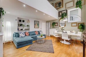 Smart TV - TREVI FOUNTAIN COZY AND FABULOUS APARTMENT (Roma)