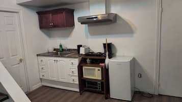 微波炉、烤箱、炉灶