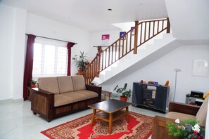 Free WiFi - Serene Grandeur (Arakkambai Village)