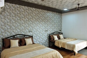 Habitació Comfort | Roba de llit d'alta qualitat i matalassos d'escuma viscoelàstica 